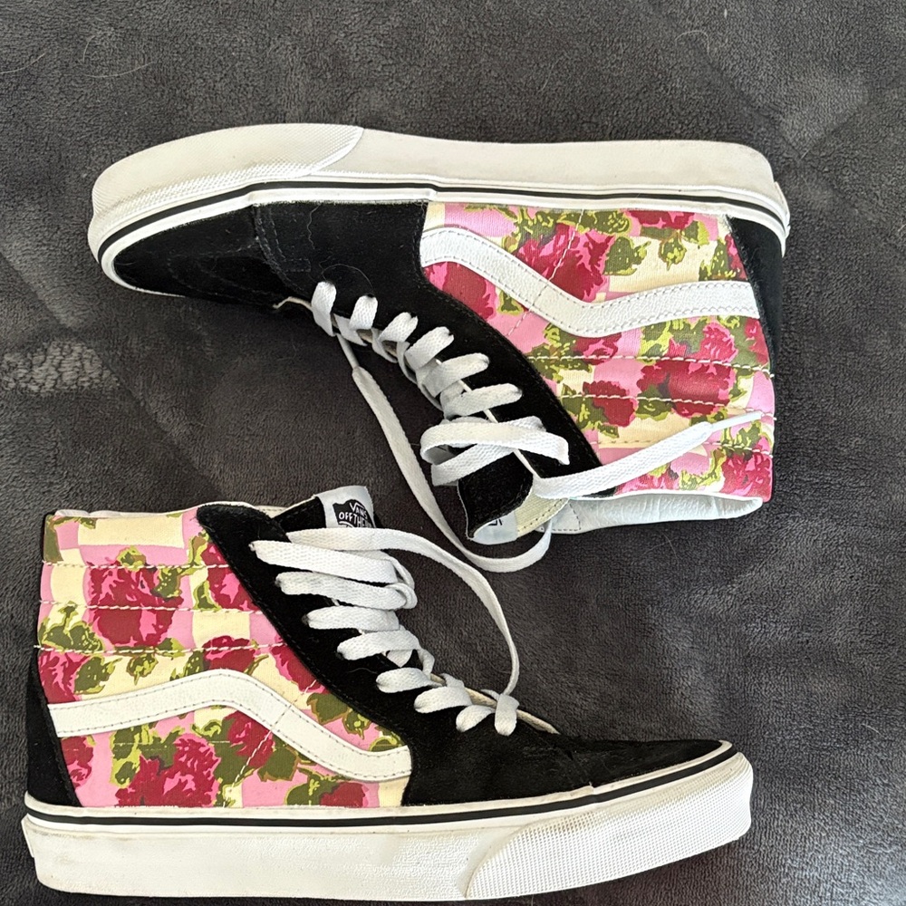 Vans Women's Black and Floral High-Top Sneakers
